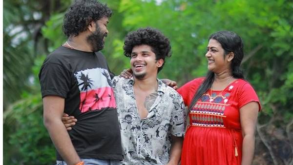 ഈ ഫോട്ടോ കൊള്ളില്ലെന്ന് ആര്യ, പാഷാണം ഷാജിയ്ക്കും ഭാര്യയ്ക്കുമൊപ്പമുള്ള ഫുക്രുവിന്റെ ഫോട്ടോ വൈറൽ