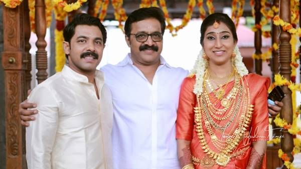 താരസമ്പന്നമായി താരപുത്രന്റെ വിവാഹം! രഞ്ജി പണിക്കരുടെ മകന്റെ വിവാഹ വീഡിയോ വൈറൽ