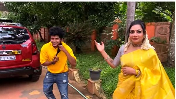 റിമി ടോമിക്കൊപ്പം ഫുക്രുവും സ്വാസികയും! പുതിയ വീഡിയോ പങ്കുവെച്ച് നടി