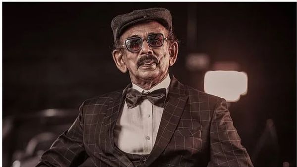 മോളി കണ്ണമാലിക്ക് പിന്നാലെ കിടിലന്‍ മേക്കോവറില്‍ മാമുക്കോയയും! തരംഗമായി ചിത്രം