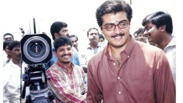 തല അജിത്തിന്റെ ഒരു അപൂര്‍വ്വ ചിത്രവുമായി ഛായാഗ്രാഹകന്‍ രവിവര്‍മ്മന്‍! ഏറ്റെടുത്ത് ആരാധകര്‍