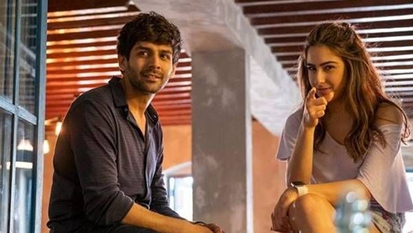 താരപുത്രിയും കാമുകനും ബ്രേക്ക് അപ്പായി, ഇൻസ്റ്റാഗ്രാമിൽ നിന്നും ഫോളോ ചെയ്യുന്നത് ഒഴിവാക്കി താരങ്ങൾ