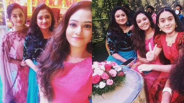 ഭ്രമണവും കസ്തൂരിമാനും വാനമ്പാടിയും ഒരുമിച്ചപ്പോള്‍! പ്രിയനായികമാരുടെ സെല്‍ഫി ചിത്രം വൈറല്‍