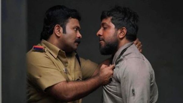 വിനീത് ശ്രീനിവാസന്റെ കോളറിന് പിടിച്ച് അജുവിന്റെ ആശംസ, ആരാധകരുടെ കമന്റുകള്‍ ഇങ്ങനെ