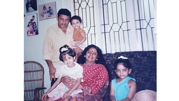 ഇഷാനിയെ ആയിരുന്നു ചേച്ചിയ്ക്ക് ഏറ്റവും ഇഷ്ടം; നടി ശ്രീവിദ്യയ്‌ക്കൊപ്പമുള്ള ചിത്രവുമായി കൃഷ്ണകുമാര്‍