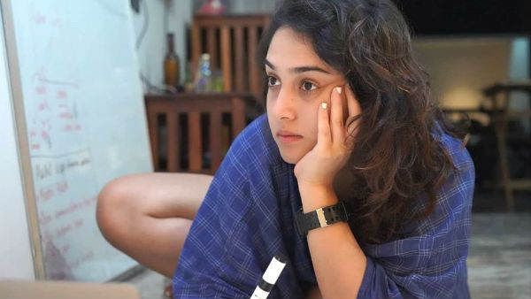 അച്ഛന്റെ ഫിറ്റനസ് കോച്ചുമായി മകള്‍ക്ക് പ്രണയം; ലോക്ക്ഡൗണ്‍ കാലത്ത് താരപുത്രി കണ്ടുപിടിച്ച കാമുകന്‍