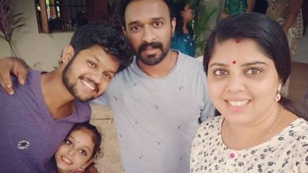 താരപത്‌നിക്കൊപ്പം സാന്ത്വനത്തിലെ കണ്ണനും ശിവനും, വൈറലായി പുതിയ ചിത്രം