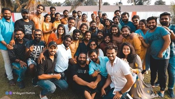 കല്യാണിയും പ്രണവും എവിടെ? ഹൃദയത്തിന്‌റെ ലൊക്കേഷന്‍ ചിത്രം പങ്കുവെച്ച് നടിയുടെ മറുപടി