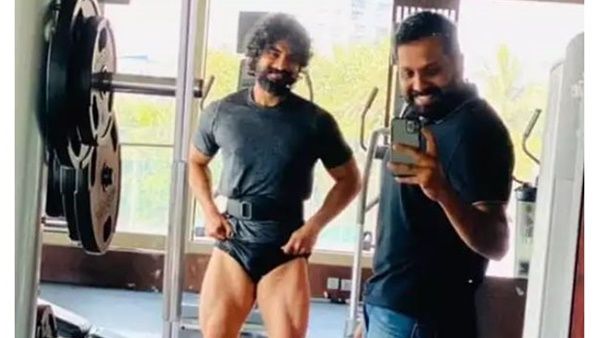 ടൊവിനോയോട് അസൂയ, ചെറിയ പൊളിയല്ലാട്ടോ വന്‍ പൊളി, അരുണ്‍ ഗോപിയുടെ ചിത്രം വൈറല്‍