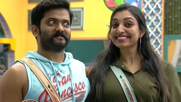 മണിക്കുട്ടനെ വിവാഹം കഴിക്കാൻ സമ്മതമാണോ; പൊക്കം അളന്ന് നോക്കി താരങ്ങൾ, ബിഗ് ബോസിലെ പ്രണയം