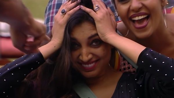 പിറന്നാള്‍ ദിനത്തില്‍ റിതുവിന് എട്ടിന്റെ പണി കൊടുത്ത് താരങ്ങള്‍; കിടിലന്‍ ബര്‍ത്ത്‌ഡേ ബാഷ്