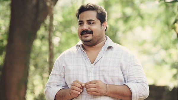 ഇനി നീ അമ്പലപ്പറമ്പില്‍ ഉണ്ടാകില്ലെന്ന് കമന്റ്: വിദ്വഷ കമന്റിന് ചുട്ട മറുപടി നല്‍കി നിര്‍മല്‍ പാലാഴി