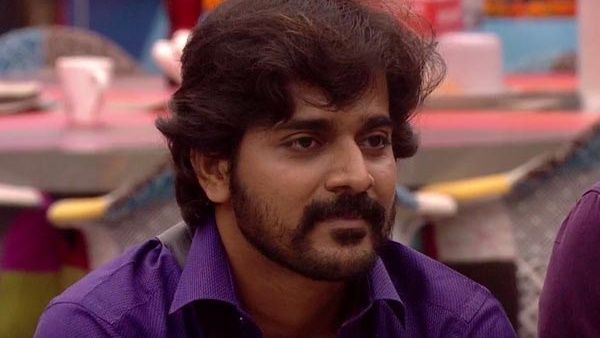 'നിന്റെ തന്തയാണോ?' എന്ന് കമന്റ്; ചര്‍ച്ചയായി ശ്രീനിഷ് അരവിന്ദിന്റെ മറുപടി