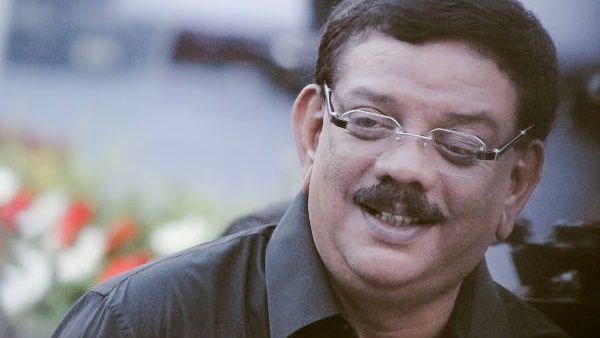 എഴുതി തള്ളിയ അച്ഛന്‍ ഒടുവില്‍ അഭിനന്ദിച്ചു, ഓര്‍ക്കുമ്പോള്‍ ഇപ്പോഴും കണ്ണ് നിറയും; പ്രിയദര്‍ശന്‍ പറയുന്നു