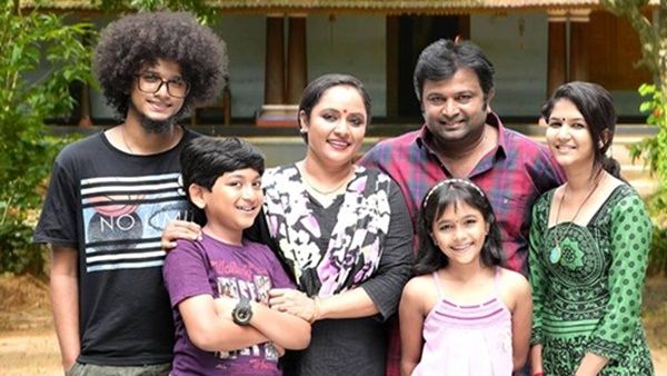 ഉപ്പും മുളകും ടീം തിരിച്ചുവരുന്നു, മറ്റൊരു പേരില്‍, മറ്റൊരു ചാനലില്‍; ഇത്തവണ ജൂഹിയുമുണ്ട്!