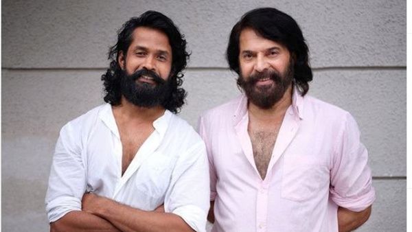 മെഗാസ്റ്റാറിനൊപ്പമുളള പുത്തന്‍ ചിത്രവുമായി ഷാനി ഷാകി, പ്രധാനപ്പെട്ടവ ഉടനെന്ന് നടന്‍