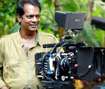 'ദേ ദത് ദിന്നലെ കഴിഞ്ഞപോലെ', സിനിമയിലേയും വിവാഹജീവിതത്തിലേയും 25 വർഷങ്ങൾ പൂർത്തിയാക്കി സലിംകുമാർ