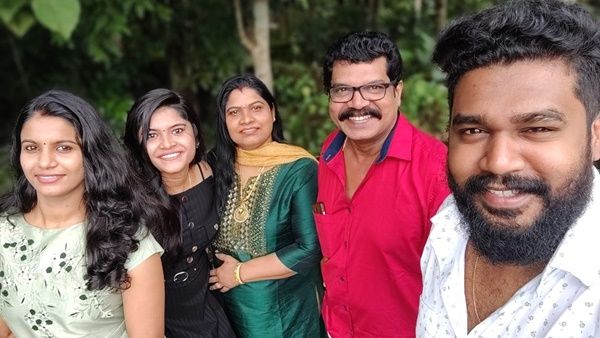 പുള്ളിക്കാരന്‍ മകളായി അംഗീകരിച്ചിട്ടുണ്ട്, മകന്‍ മാത്രമേയുള്ളൂവെന്ന് ആര്‍ക്കാണ് സംശയം? ശ്രുതി ചോദിക്കുന്നു