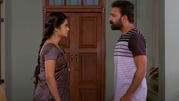 ശിവനെ ചോദ്യം ചെയ്ത് അഞ്ജു; സാന്ത്വനത്തിലേക്ക് തിരിച്ച് പോകണമെന്ന് അപ്പു