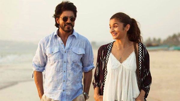 പെട്ടെന്ന് ഷാരൂഖിന്റെ വയറ്റില്‍ നിന്നൊരു ശബ്ദം കേട്ടു! ഷാരൂഖിന്റെ ഇഷ്ടമില്ലാത്ത ശീലത്തെക്കുറിച്ച് ആലിയ