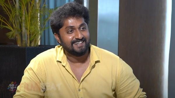 തിരുവമ്പാടി ഓണംകേറാ മൂലയാണോടാ തെണ്ടീ..! ജില്ല വിട്ടും തെറി; ഒടുവില്‍ മറുപടിയുമായി ധ്യാന്‍