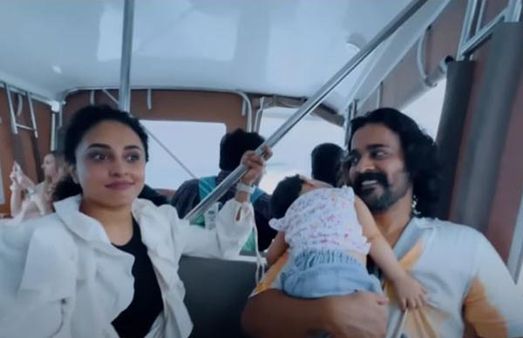 വിവാഹവാർഷികത്തിന് സർപ്രൈസ് ട്രിപ്പുമായി ശ്രീനി; മോളെ ഇനി മറന്നുവെച്ച് വരുമോയെന്ന് പേളി