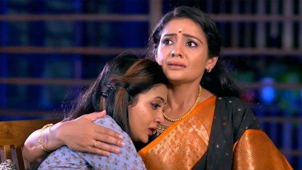 പ്രതീഷിന്റെ കല്യാണം അടുത്തു, അയിനാണ്! കുടുംബവിളക്കിലെ പുതിയ 'സംഘര്‍ഷഭരിത മുഹൂര്‍ത്തങ്ങളെ' ട്രോളി പ്രേക്ഷകര്‍