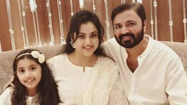 എന്റെ ജീവിതത്തിലേക്ക് വന്ന മഴവില്ല്; വിവാഹ വാര്‍ഷികത്തിന് ദിവസങ്ങള്‍ മാത്രം; സാഗറിനെക്കുറിച്ച് മീന പറഞ്ഞത്