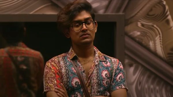 പ്രൊമോ കണ്ട് ആരും വിഷമിക്കണ്ട, അവന്‍ ഡ്രാമ കിങ് ആണ്! റിയാസ് പിന്മാറിയിട്ടില്ലെന്ന് സൂചിപ്പിച്ച് ടീം