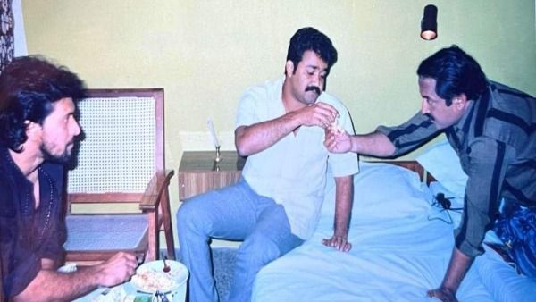 'ഒരു കഷണം ചിക്കൻ താ ലാലേ'; ലാലിനും സോമനുമൊപ്പമുള്ള പഴയകാല ചിത്രം പങ്കുവെച്ച് ബാബു ആൻ്റണി