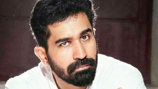 കാലില്‍ വീണിട്ടായാലും പ്രശ്‌നം തീര്‍ക്കണം; ഭാര്യയുമായി വഴക്കാണോ? നടന്‍ വിജയ് ആന്റണിയുടെ പോസ്റ്റ് കണ്ട് ആരാധകർ