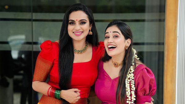 കൊതുകിന്റെ ചോര കൊണ്ട് കത്തെഴുതിയ കാമുകനെക്കുറിച്ച് അനു; ഇഷ്ടം പറയാന്‍ വീട്ടില്‍ കയറി കള്ളന്‍!