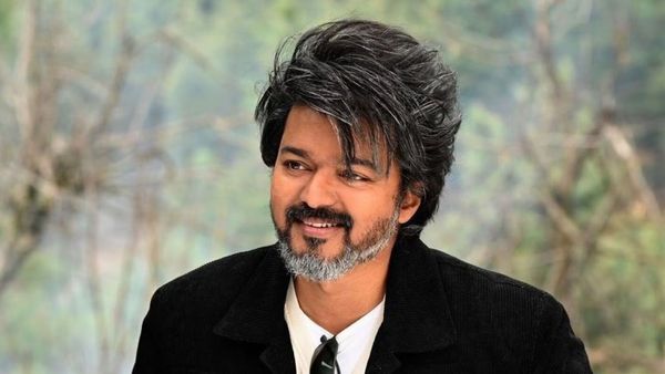 വിജയ് പോയാല്‍ ഗുണം ഈ നടന്? കോടികള്‍ പ്രതിഫലം പോലും ഉപേക്ഷിച്ച് വിജയ്, പ്രതികരിച്ച് ആരാധകരും