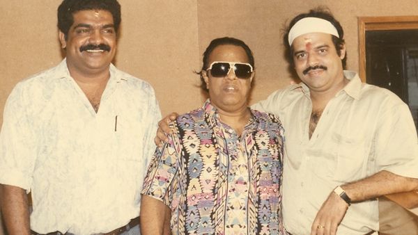 ഞാന്‍ താലികെട്ടിയ ഉടനെ തിരക്കിനിടയിലൂടെ കൈയ്യിലൊരു പൊതി തന്നു! ഗാന്ധിമതി ബാലനെ കുറിച്ച് ബാലചന്ദ്ര മേനോന്‍