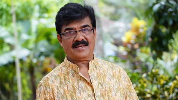 വീട്ടുകാര്‍ മറ്റൊരു വിവാഹത്തിന് നിര്‍ബന്ധിച്ചു, അമ്മ മുടി മുറിച്ചു; അമ്മയ്ക്ക് അച്ഛന്‍ നല്‍കിയ വാക്ക്..!