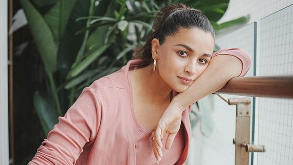 'സര്‍ജറി കുളമായി, ഒരു വശം തളര്‍ന്നു, മുഖം കോടിപ്പോയി, സംസാരിക്കാന്‍ വയ്യ'; പ്രതികരിച്ച് ആലിയ ഭട്ട്