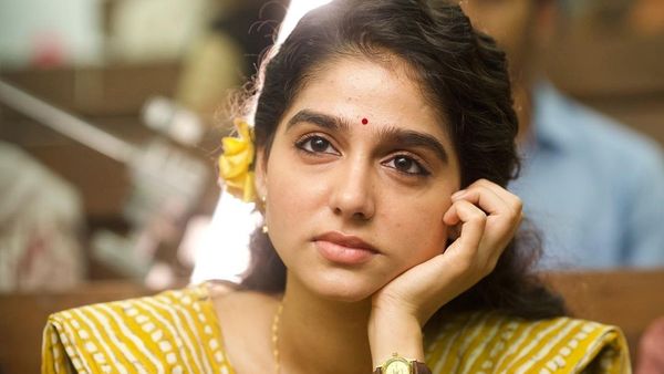 ഞാന്‍ അഞ്ചാം ക്ലാസിലാണ്, അയാള്‍ ചെയ്തത് എന്തെന്ന് പോലും മനസിലായില്ല; ബസില്‍ വച്ച് അനശ്വര നേരിട്ടത്‌