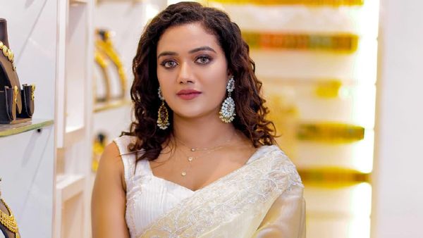 'ആ താരങ്ങൾക്ക് ഇൻസെക്യൂരിറ്റിയുണ്ടാകും ഫ്രസ്ട്രേഷൻ തീർക്കുന്നതാകും'; മെറീനയുടെ വെളിപ്പെടുത്തൽ ചർച്ചയാകുന്നു!