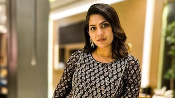 ആ സ്ത്രീകളുടെ അഭിമുഖം എടുക്കരുത്, ഓരോ ദിവസവും ഓരോ പേരുകൾ; വിമർശനവുമായി സ്വാസിക