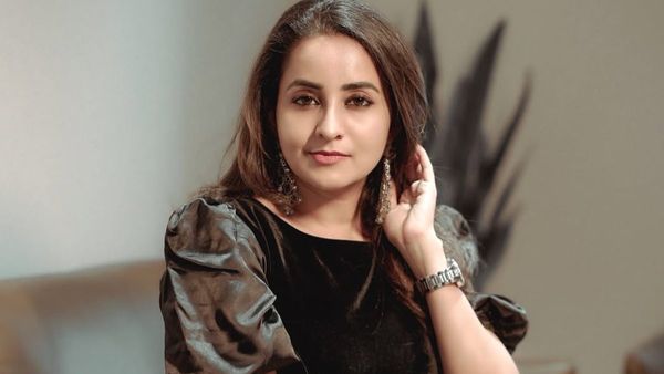 വീട്ടുജോലിക്കാരിയെ പോലെ, തുല്യ വരുമാനവും വേണം, എന്തെല്ലാം ചെയ്യണം; ഭാര്യമാർ നേരിടുന്ന പ്രശ്നം പങ്കുവെച്ച് ഭാമ