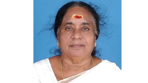 ചിരട്ടയെടുത്ത് തെണ്ടാനാണ് മകന്‍ പറഞ്ഞത്; ദേഹോപദ്രവം വരെ ഏല്‍പ്പിച്ചു, അവസാന കാലത്തെ പറ്റി നടി മീന പറഞ്ഞത്