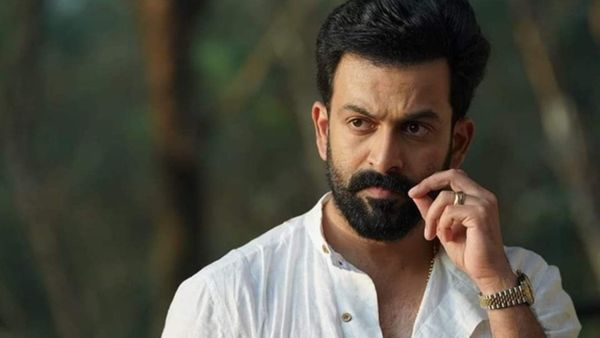 ഇതൊക്കെ അനുഭവിക്കാന്‍ മാത്രം എന്ത് തെറ്റാണ് ഞാന്‍ ചെയ്തത്? മലയാളം വിടാനൊരുങ്ങിയ പൃഥ്വിരാജ്‌