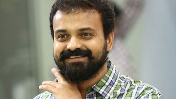 അച്ഛന്റെ കാര്യത്തിൽ സെന്റിമെന്റ്, കഥ മാറ്റണമെന്ന് ഒരാഴ്ച മുമ്പ് ചാക്കോച്ചൻ, ഞങ്ങൾ പെട്ടു: സംവിധായകൻ