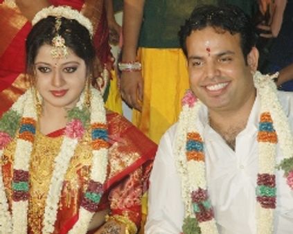 நடிகையை மணந்தார் நாக்ரவி!