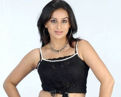 பூஜா காந்தி கன்னடத்தில் பிசி