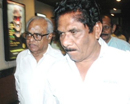 இமயத்துடன் இணையும் சிகரம்!