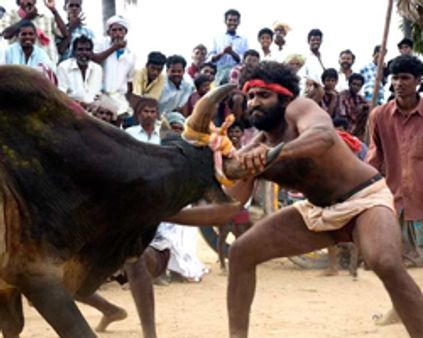 ~~மிருகம்~~ நடத்திய உண்ணாவிரதம்