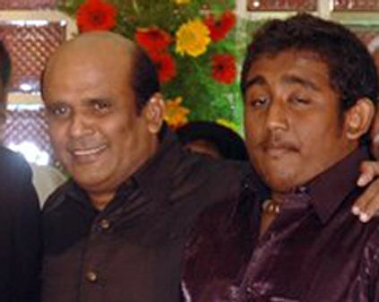 நாய்க்கு பாசம் காட்டிய சந்திரசேகர்!