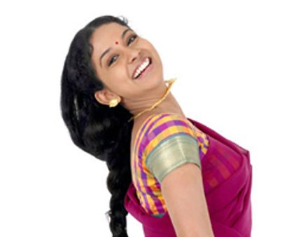 கடலில் விழுந்த கார்த்திகா