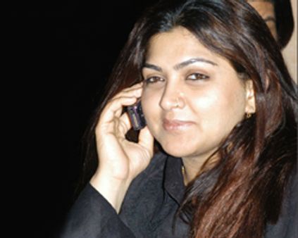 குஷ்பு தொடங்கும் பட விழா